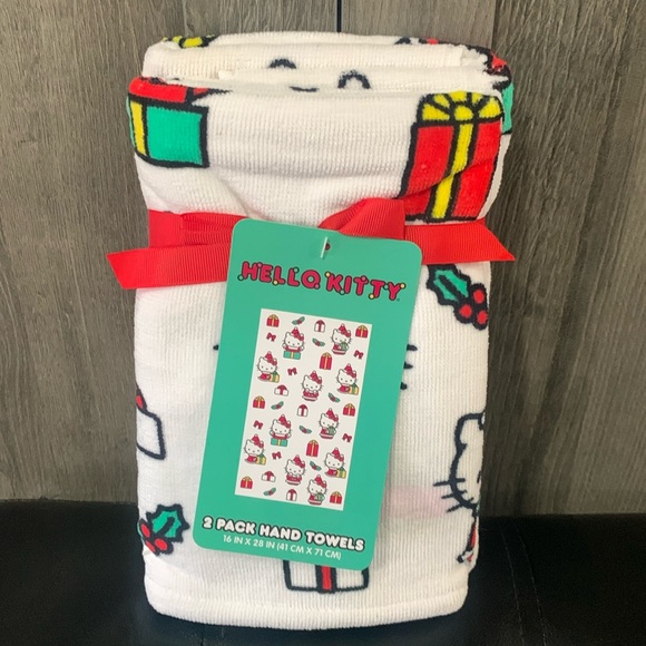 New Hello Kitty Christmas Santa Dress Set Of 2 Hand Towels Towel With Tag - Picture 1 of 9